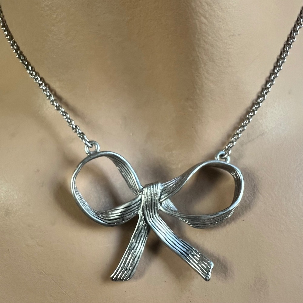 Juicy Couture Bow Pendant Necklace Silver OS‎ Exc